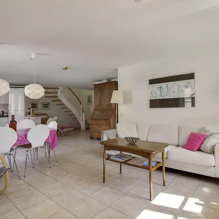 Karl - 1-1km From The Sea By Interhome